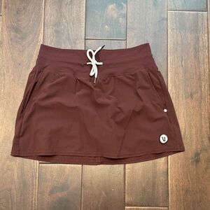 Vuori Skirt in Burgundy with Contrast Drawstring